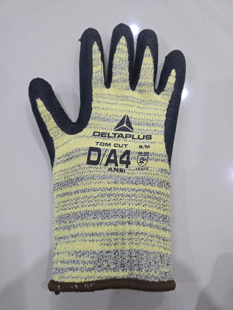 Deltaplus Yellow